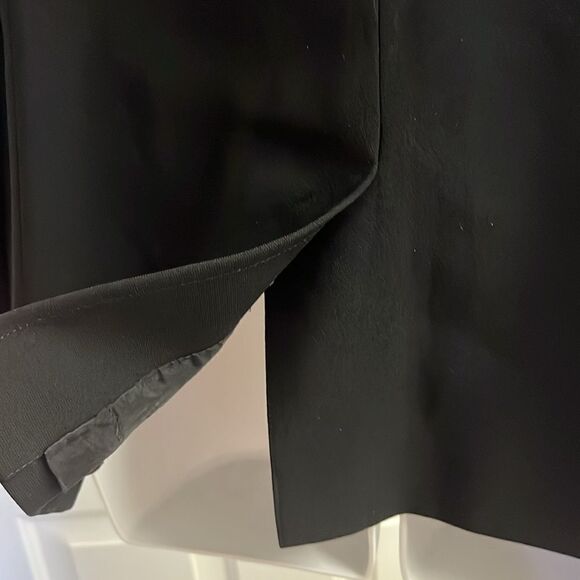 Ann Taylor Petites Black Button Down Lined Blazer with Pockets and Collar- 10P - Picture 12 of 16